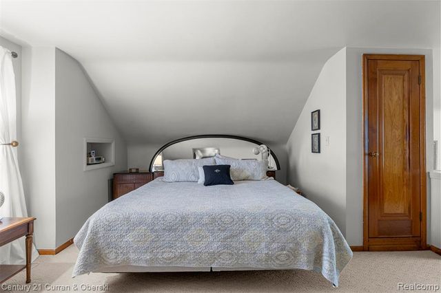 1817 N York Street, Dearborn, MI 48128