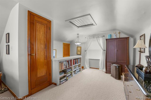 1817 N York Street, Dearborn, MI 48128