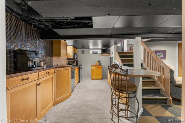 1817 N York Street, Dearborn, MI 48128