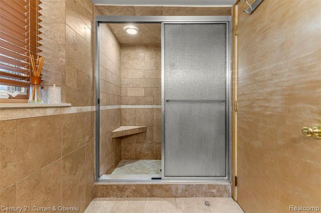 1817 N York Street, Dearborn, MI 48128