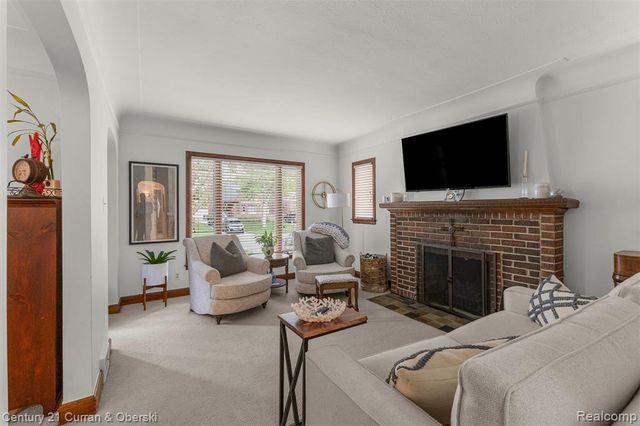 1817 N York Street, Dearborn, MI 48128