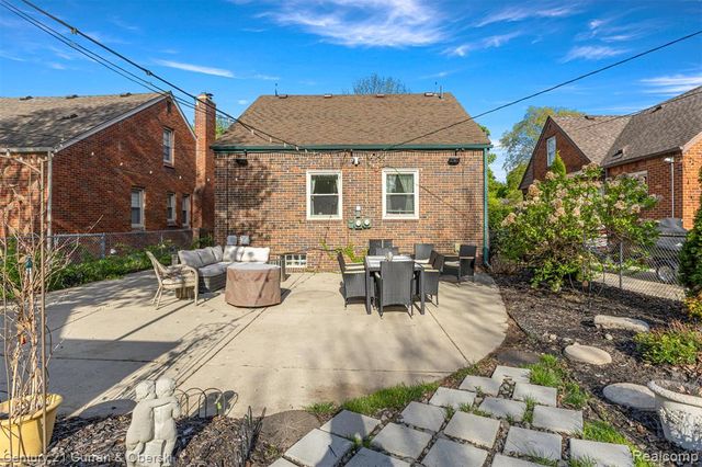 1817 N York Street, Dearborn, MI 48128