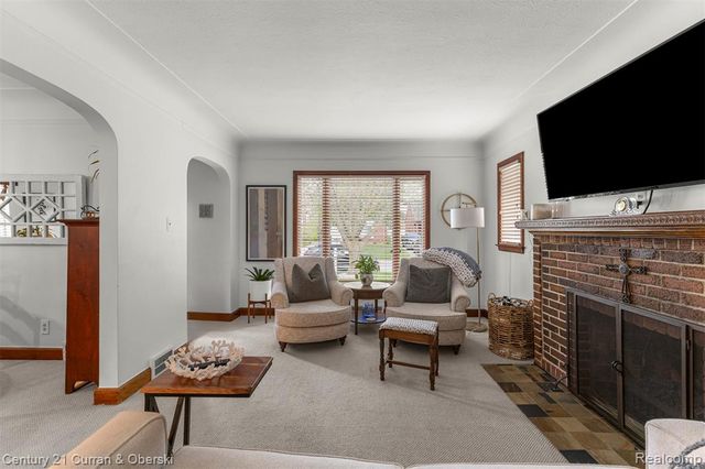 1817 N York Street, Dearborn, MI 48128