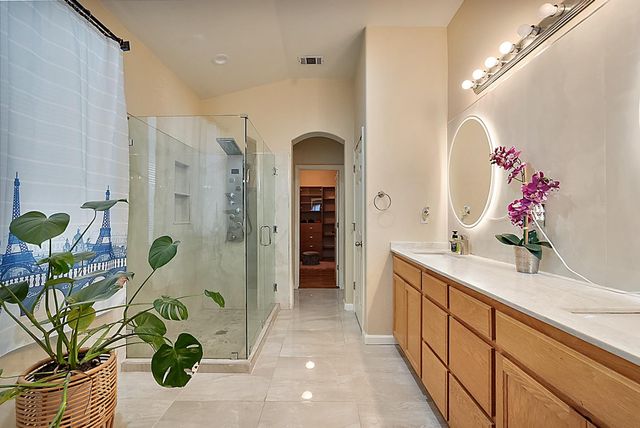 1051 Heartland Dr, Manteca, CA 95337