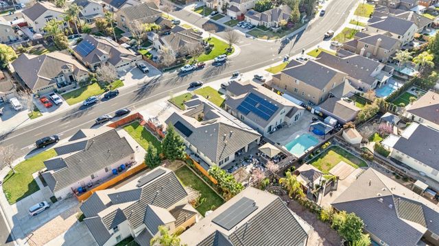 1051 Heartland Dr, Manteca, CA 95337