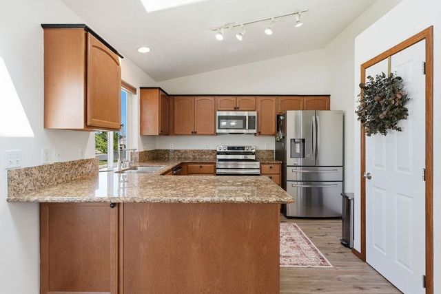 902 S Salish St, Airway Heights, WA 99224