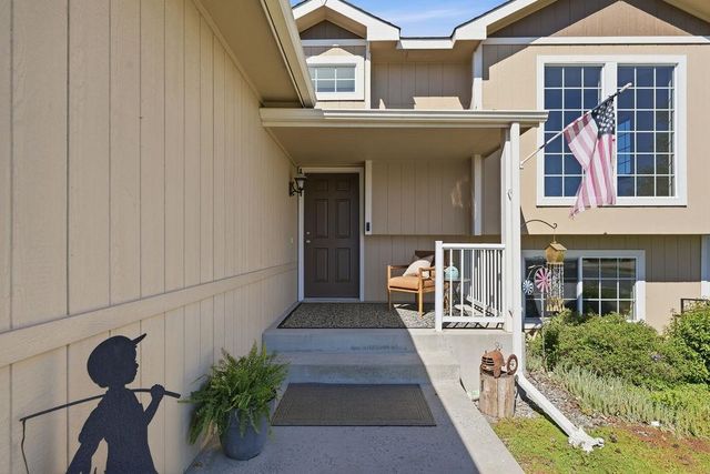 902 S Salish St, Airway Heights, WA 99224