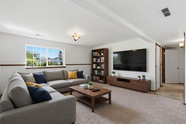 902 S Salish St, Airway Heights, WA 99224