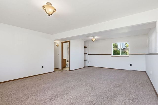 902 S Salish St, Airway Heights, WA 99224