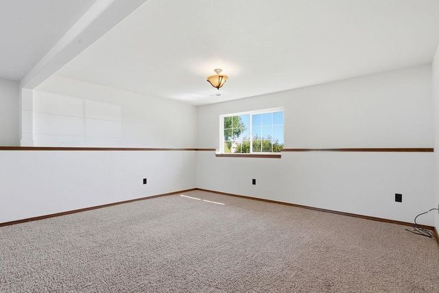 902 S Salish St, Airway Heights, WA 99224