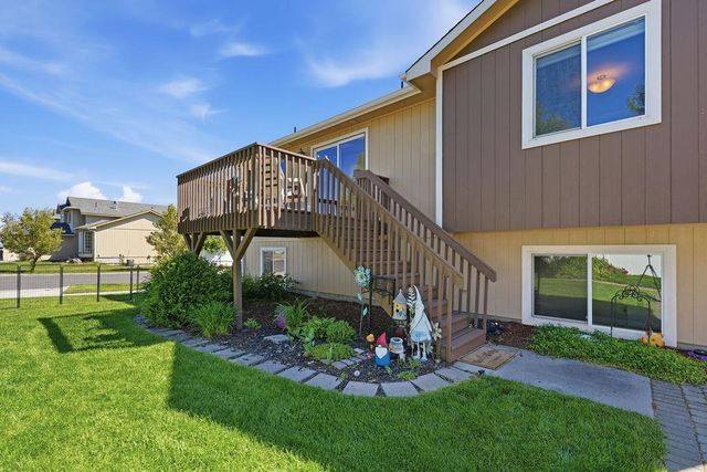 902 S Salish St, Airway Heights, WA 99224