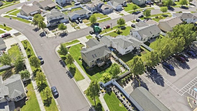 902 S Salish St, Airway Heights, WA 99224