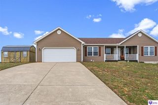 438 Willow Lake Drive, Vine Grove, KY 40175