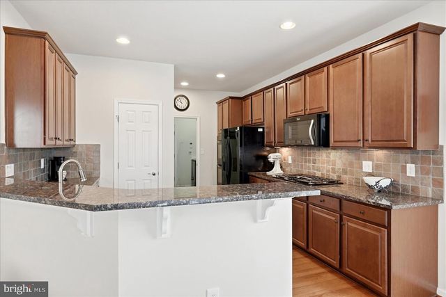 121 ELEVEN MOONS PL, Stephens City, VA 22655