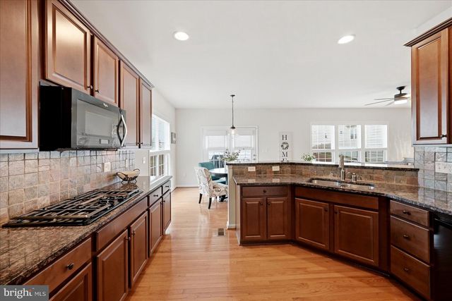 121 ELEVEN MOONS PL, Stephens City, VA 22655