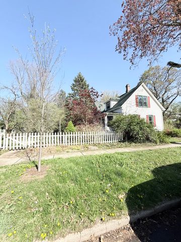 303 E Porter Avenue, Chesterton, IN 46304