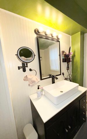 303 E Porter Avenue, Chesterton, IN 46304