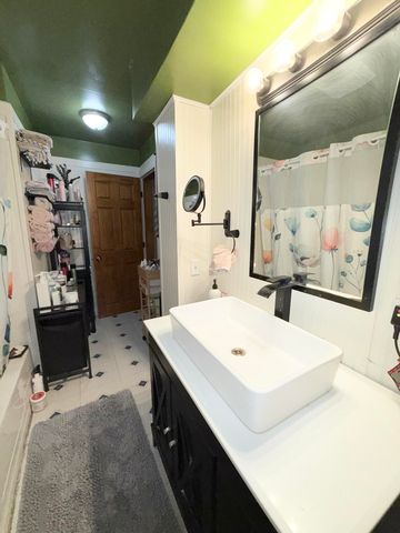 303 E Porter Avenue, Chesterton, IN 46304