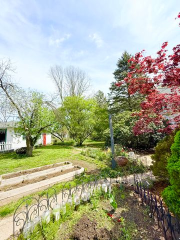 303 E Porter Avenue, Chesterton, IN 46304
