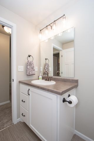 1142 Albert Court W, West Fargo, ND 58078