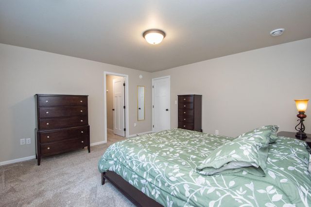 1142 Albert Court W, West Fargo, ND 58078