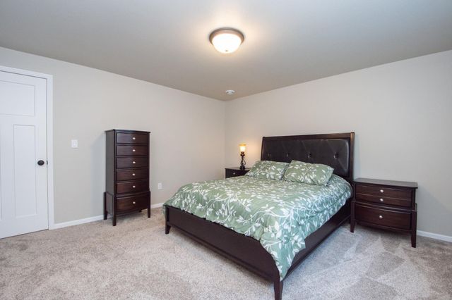 1142 Albert Court W, West Fargo, ND 58078