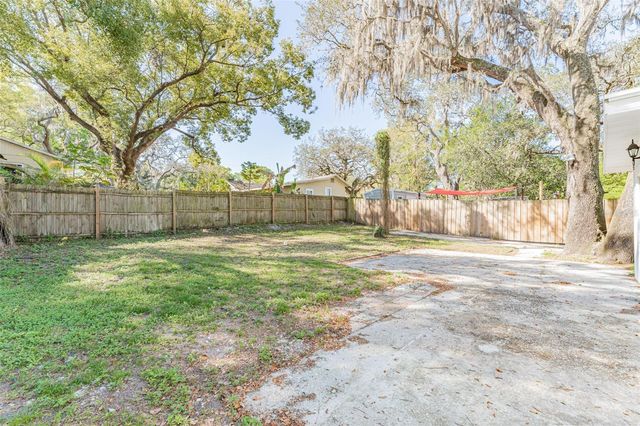 1305 E OSBORNE AVENUE, Tampa, FL 33603