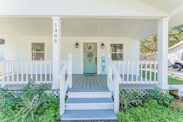 1305 E OSBORNE AVENUE, Tampa, FL 33603