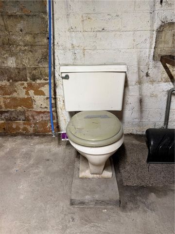 21 Bradbury St, South Union Twp, PA 15401