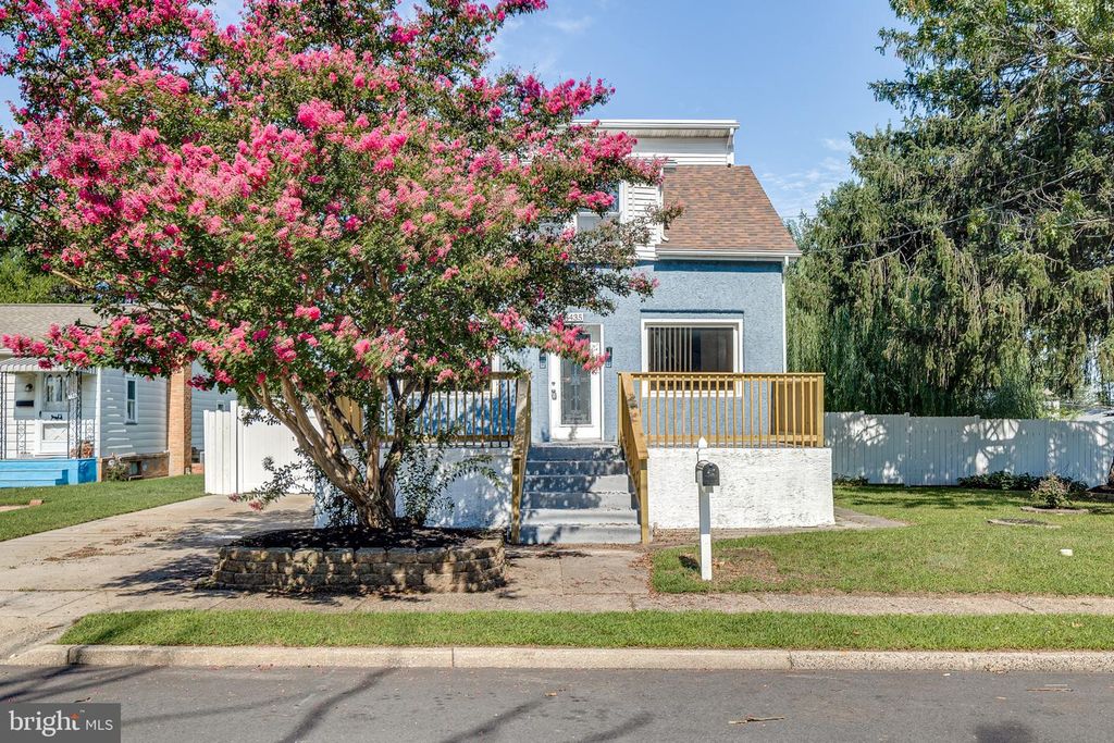 8435 EDEN LN, PENNSAUKEN, NJ 08110 — photo 2