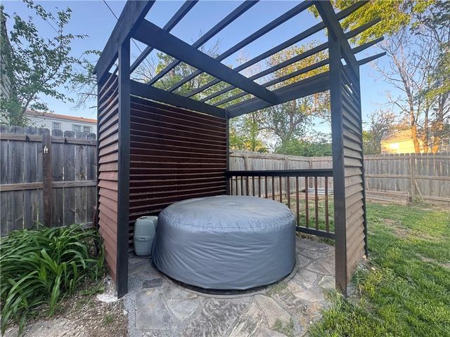 5987 Paseo Boulevard, Kansas City, MO 64110