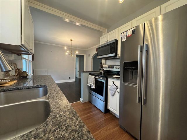 5987 Paseo Boulevard, Kansas City, MO 64110