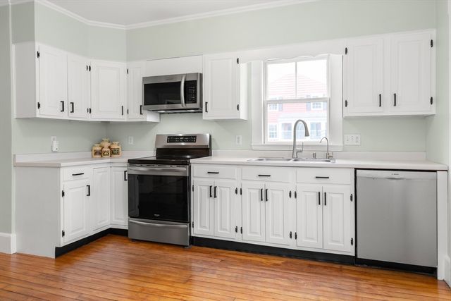 20 Perkins St, Wenham, MA 01984