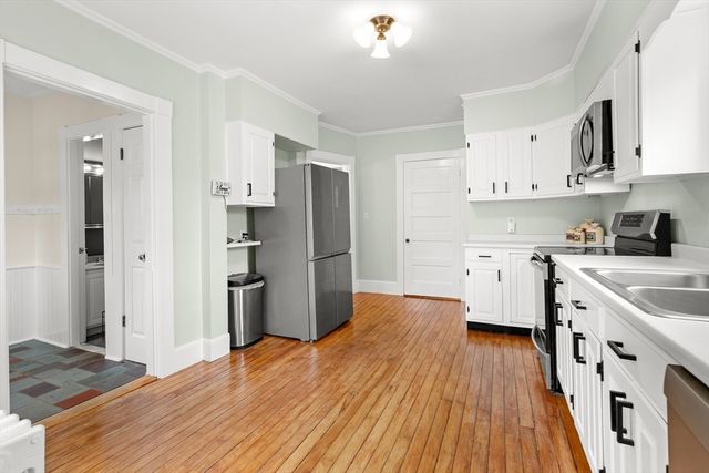 20 Perkins St, Wenham, MA 01984