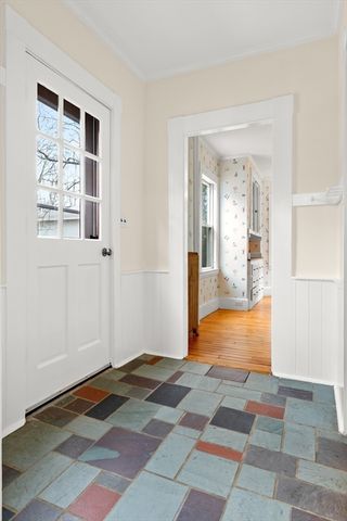 20 Perkins St, Wenham, MA 01984