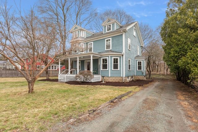 20 Perkins St, Wenham, MA 01984
