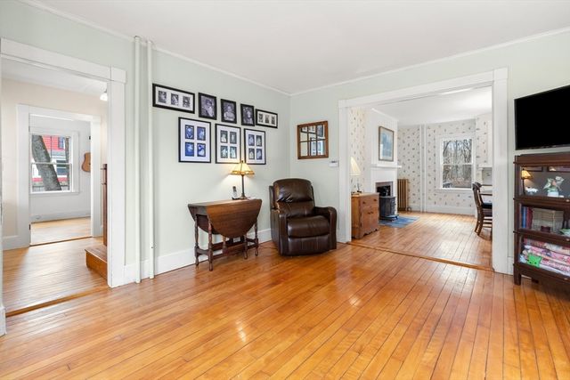 20 Perkins St, Wenham, MA 01984