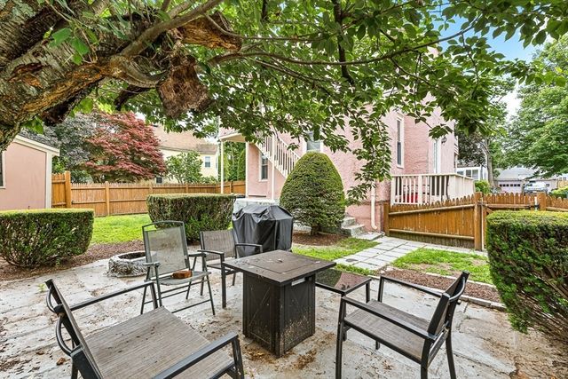 29 Harvard Street 1, Winchester, MA 01890