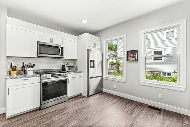 29 Harvard Street 1, Winchester, MA 01890