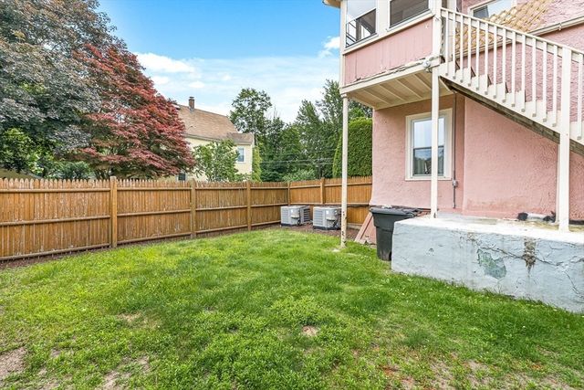 29 Harvard Street 1, Winchester, MA 01890