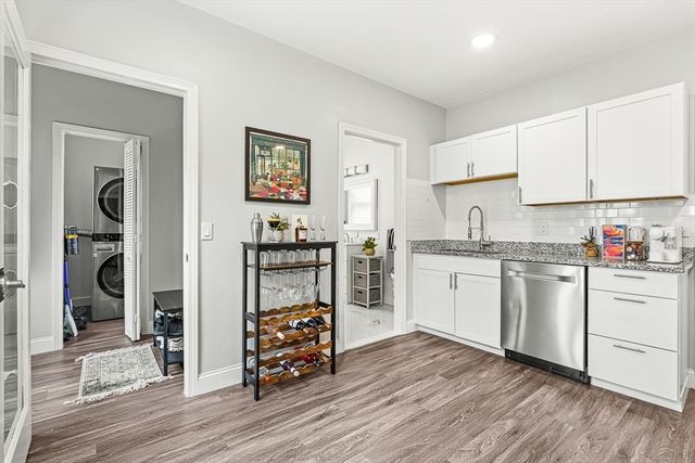 29 Harvard Street 1, Winchester, MA 01890