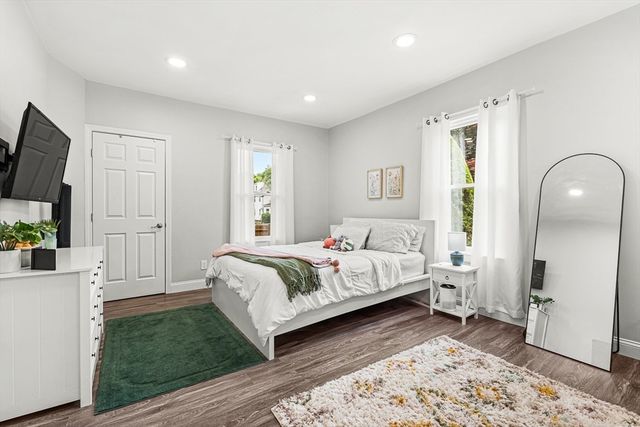 29 Harvard Street 1, Winchester, MA 01890