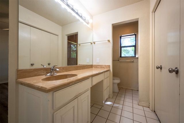 2004 Boca Vista Drive, Granbury, TX 76048