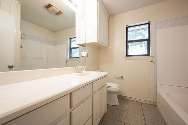 2004 Boca Vista Drive, Granbury, TX 76048