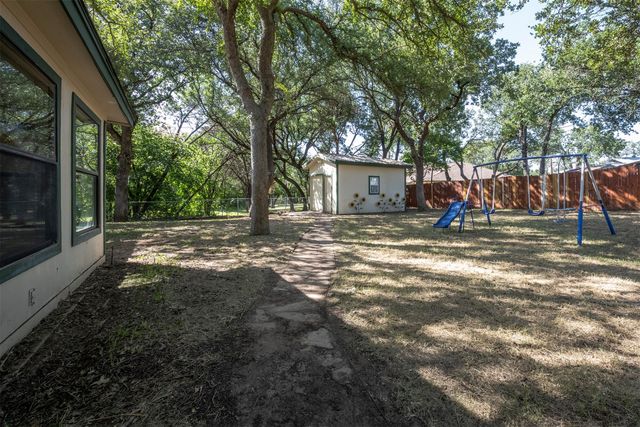 2004 Boca Vista Drive, Granbury, TX 76048