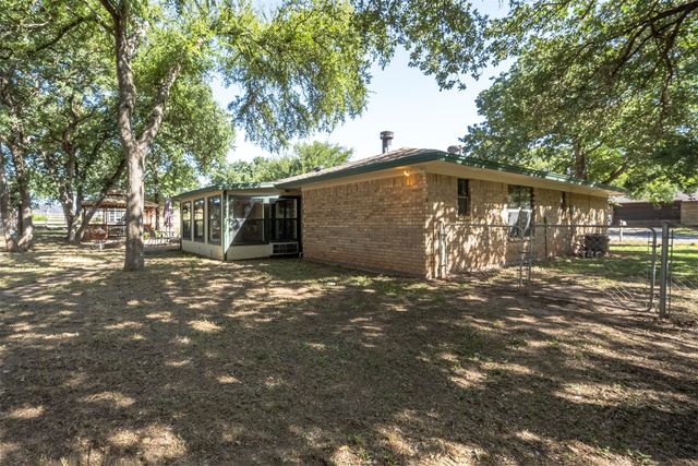 2004 Boca Vista Drive, Granbury, TX 76048
