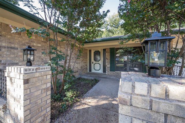 2004 Boca Vista Drive, Granbury, TX 76048