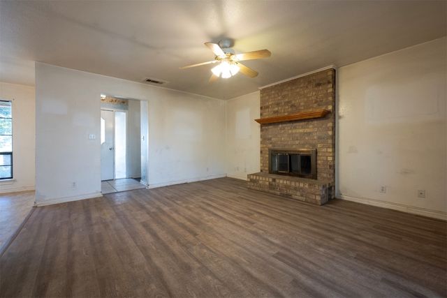 2004 Boca Vista Drive, Granbury, TX 76048