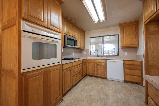 2004 Boca Vista Drive, Granbury, TX 76048