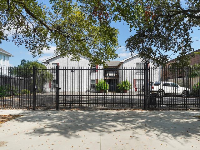 421 Emerson Street 1, Houston, TX 77006